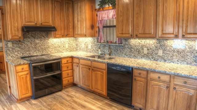 457 N Tomahawk Way, Concan, TX 78838