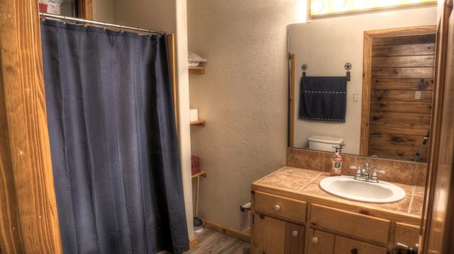 457 N Tomahawk Way, Concan, TX 78838