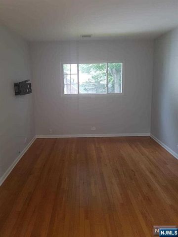 96 Columbus Drive, Tenafly, NJ 07670