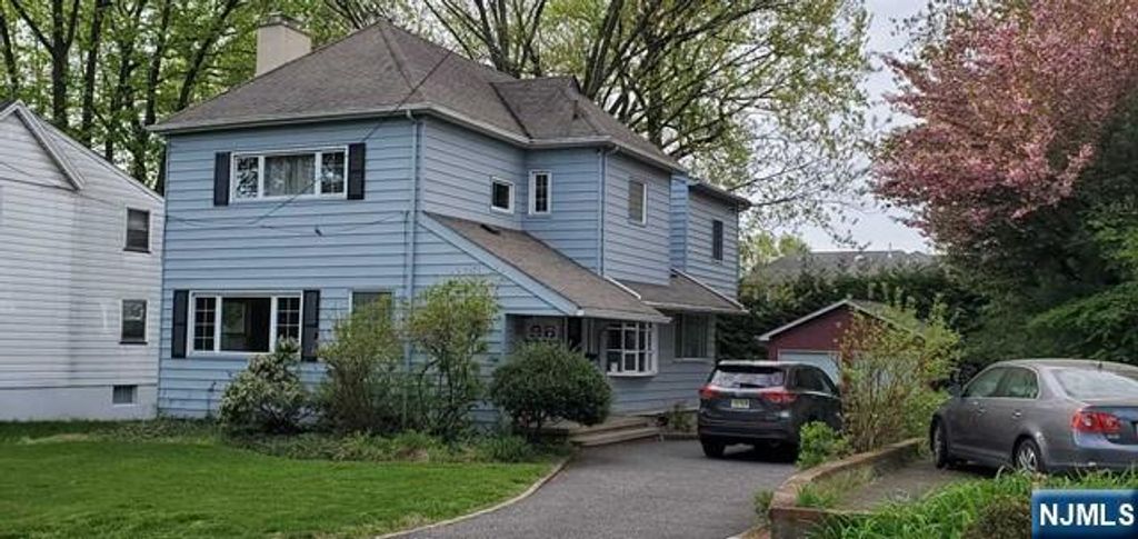 96 Columbus Drive, Tenafly, NJ 07670