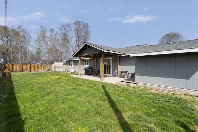 1901 SE Paulina Highway, Prineville, OR 97754