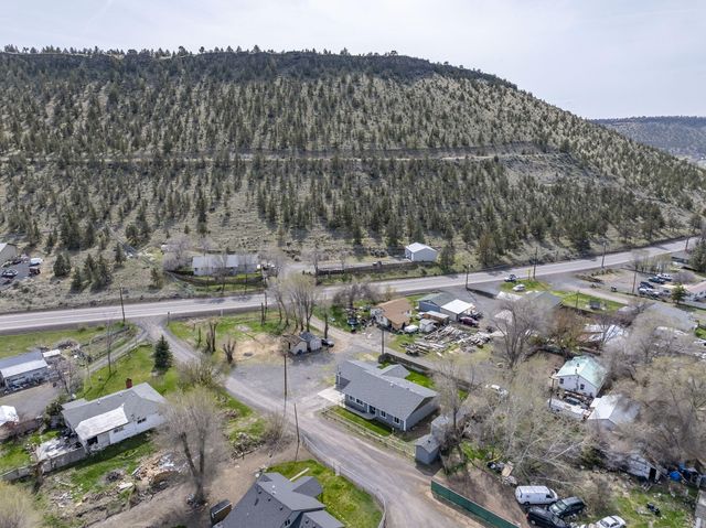 1901 SE Paulina Highway, Prineville, OR 97754