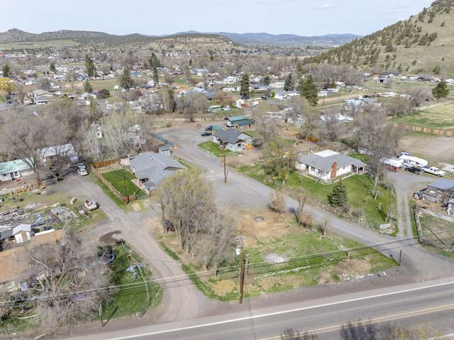 1901 SE Paulina Highway, Prineville, OR 97754