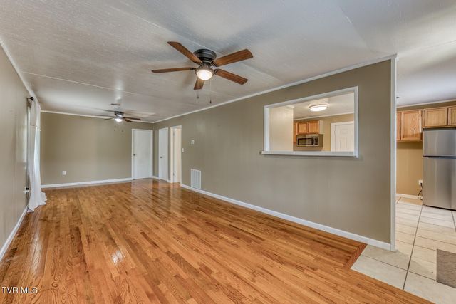 2642 Broad Street, Bristol, TN 37620