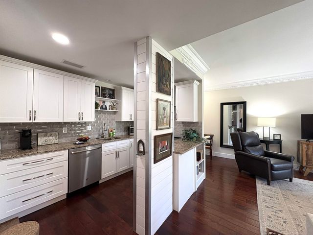 5400 Park Ave Apt 302, Memphis, TN 38119