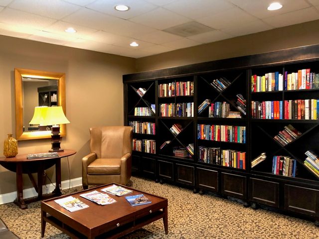 5400 Park Ave Apt 302, Memphis, TN 38119