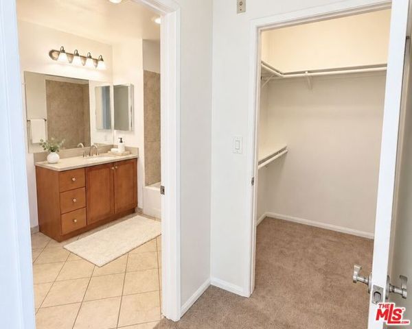 13941 Sherman Way 208, Van Nuys (los Angeles), CA 91405