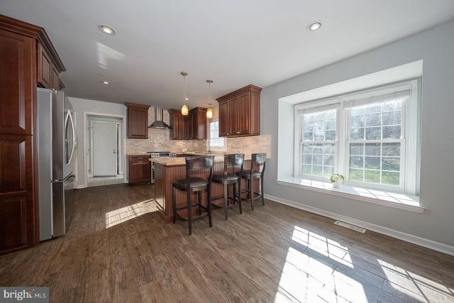 1099 ARMSTRONG CT, Wayne, PA 19087