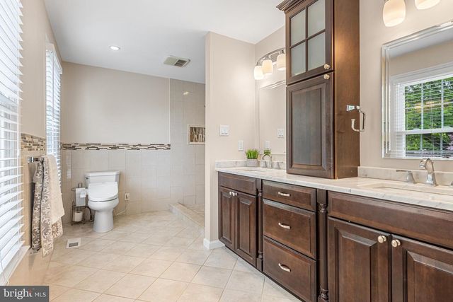 1099 ARMSTRONG CT, Wayne, PA 19087