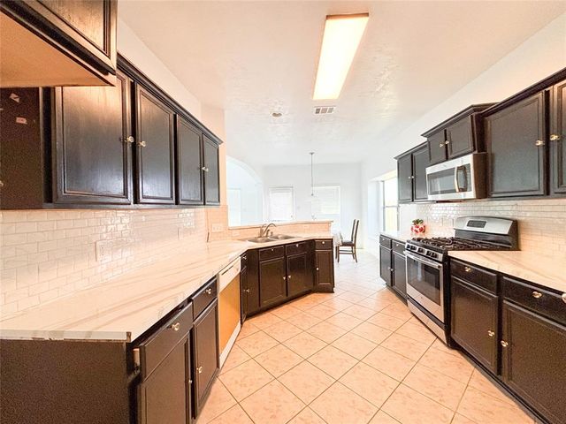 2827 Defoe Drive, Katy, TX 77449