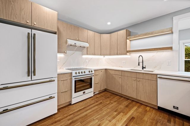 388 Water St, Clinton, MA 01510