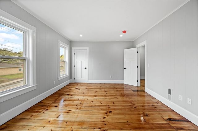 388 Water St, Clinton, MA 01510