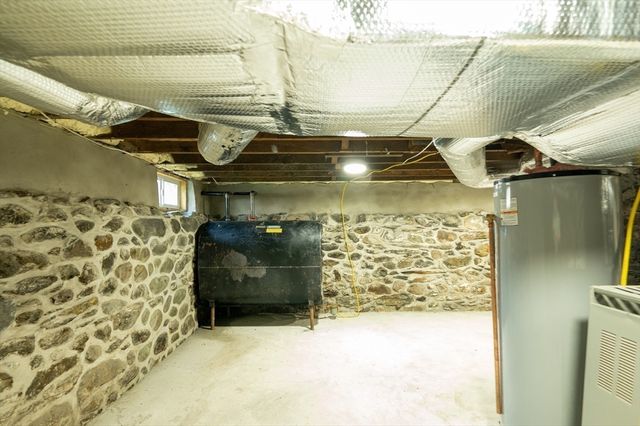 388 Water St, Clinton, MA 01510