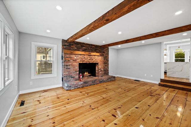 388 Water St, Clinton, MA 01510