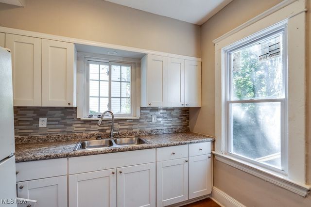 12006 Castlewood Avenue, Cleveland, OH 44108