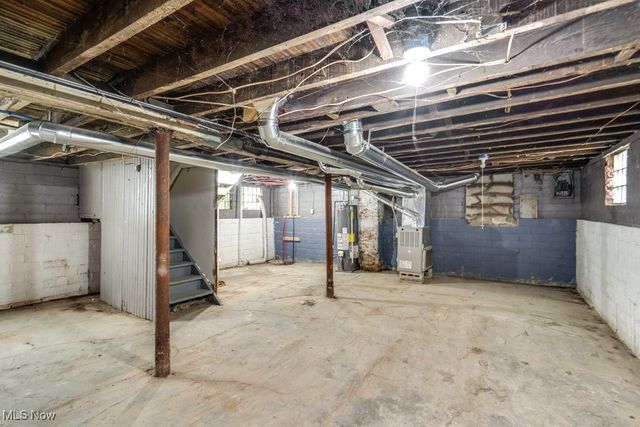 12006 Castlewood Avenue, Cleveland, OH 44108