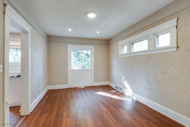 12006 Castlewood Avenue, Cleveland, OH 44108