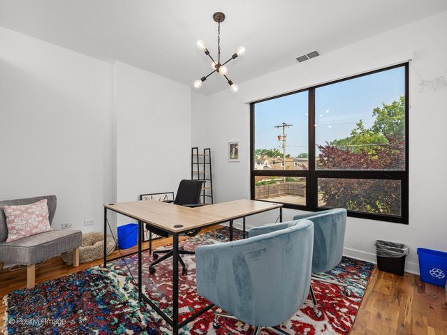 1817 Church Street, Evanston, IL 60201