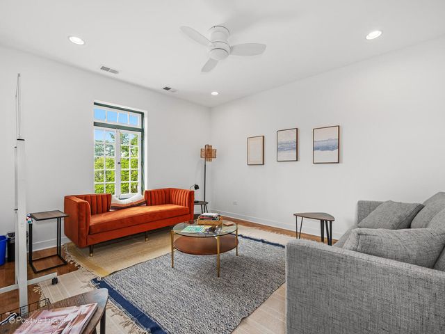 1817 Church Street, Evanston, IL 60201