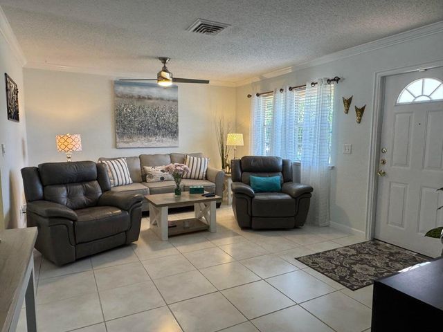4815 GLADIATOR Circle, Greenacres, FL 33463