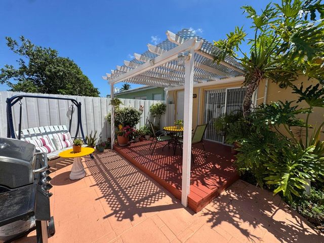 4815 GLADIATOR Circle, Greenacres, FL 33463