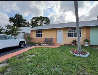 4815 GLADIATOR Circle, Greenacres, FL 33463