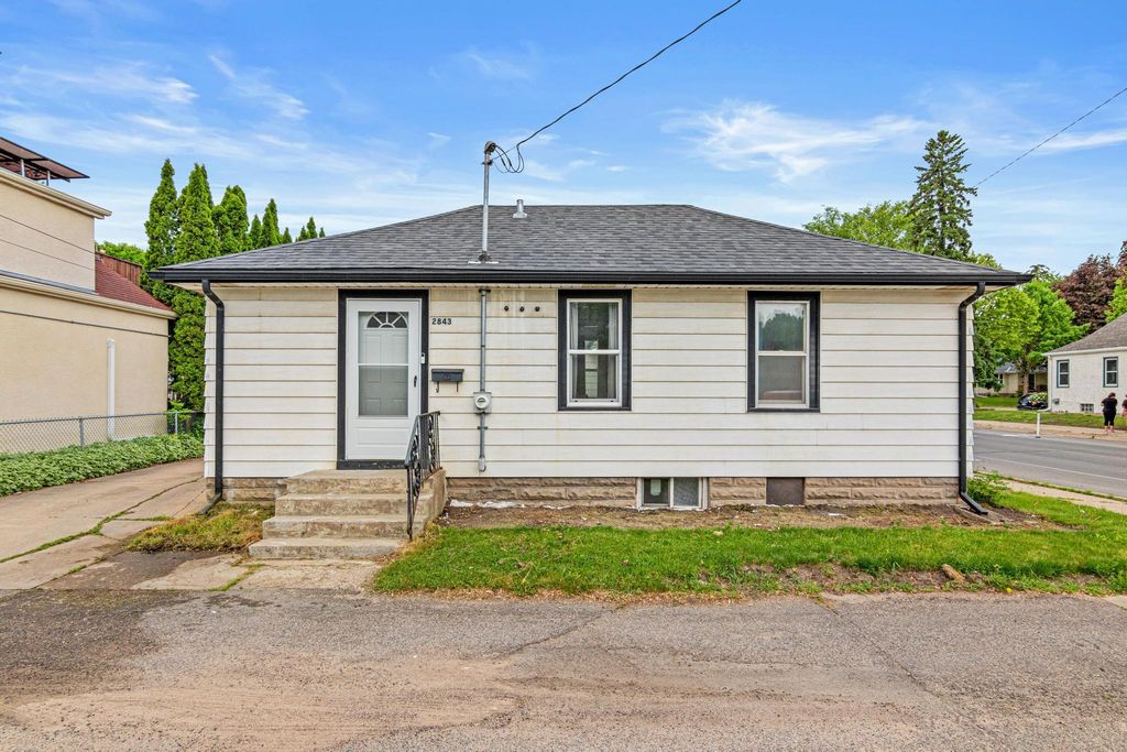 2843 Mckinley Street NE, Minneapolis, MN 55418