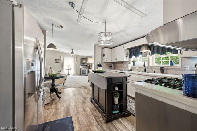 6416 Winterhaven, Madison, OH 44057