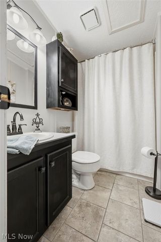 6416 Winterhaven, Madison, OH 44057