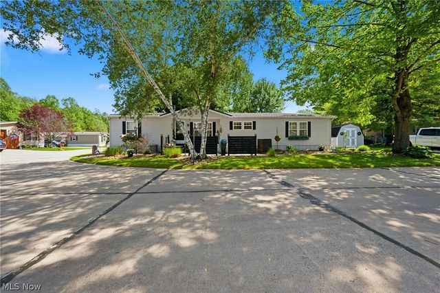 6416 Winterhaven, Madison, OH 44057