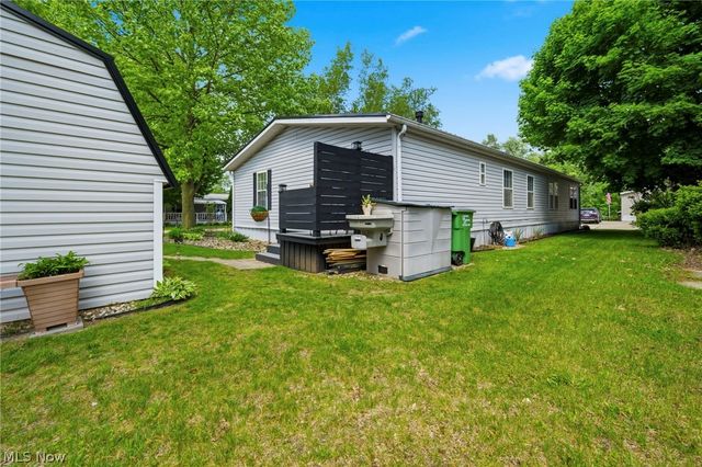 6416 Winterhaven, Madison, OH 44057