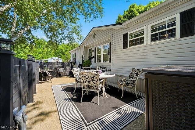 6416 Winterhaven, Madison, OH 44057