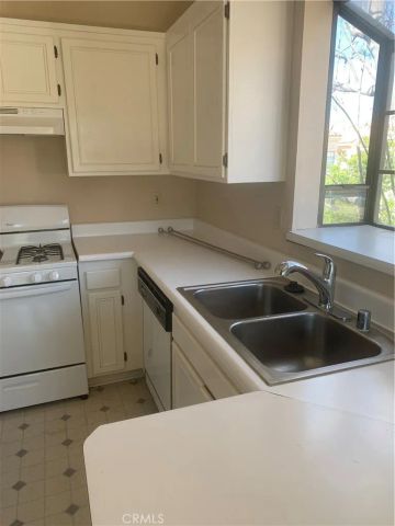 18107 Erik Court 464, Canyon Country, CA 91387