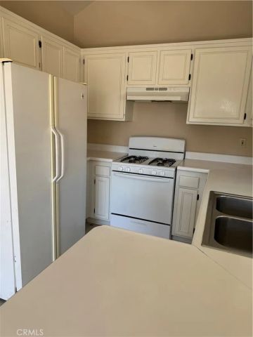 18107 Erik Court 464, Canyon Country, CA 91387