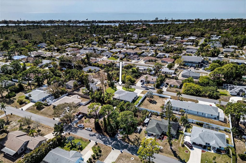 Image 13 of property listing at 5841 OSPREY ROAD, Venice, FL 34293