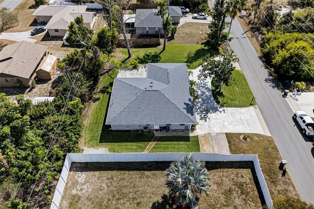 Image 20 of property listing at 5841 OSPREY ROAD, Venice, FL 34293