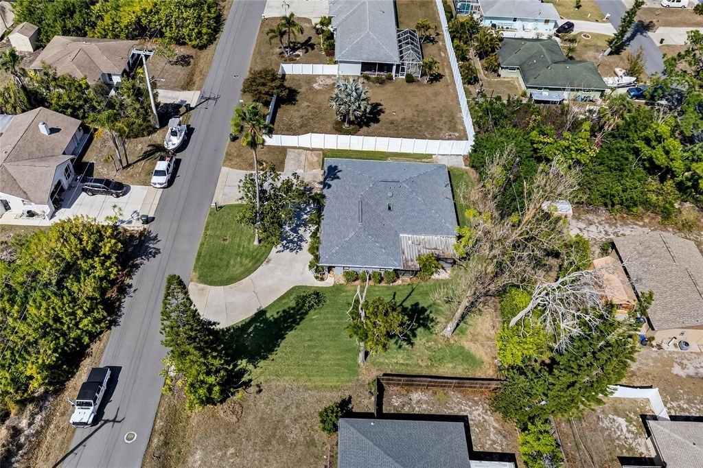 Image 21 of property listing at 5841 OSPREY ROAD, Venice, FL 34293