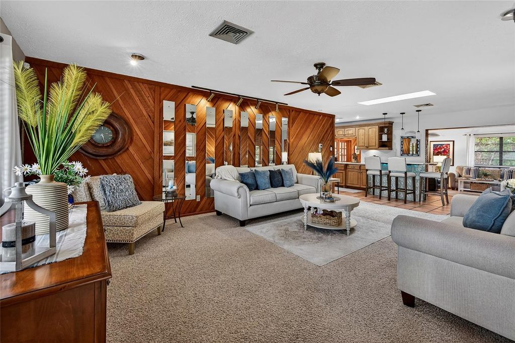 Image 23 of property listing at 5841 OSPREY ROAD, Venice, FL 34293