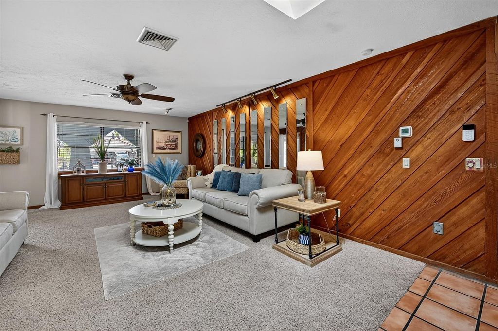 Image 28 of property listing at 5841 OSPREY ROAD, Venice, FL 34293