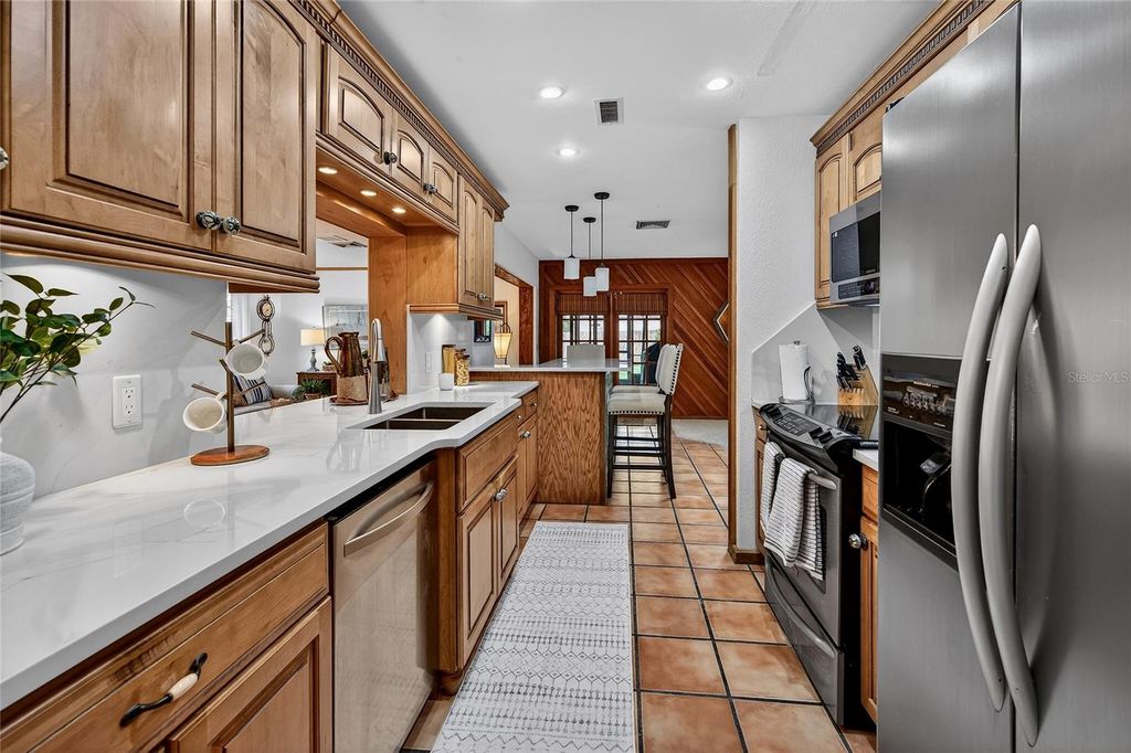 Image 34 of property listing at 5841 OSPREY ROAD, Venice, FL 34293