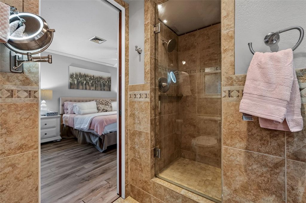 Image 49 of property listing at 5841 OSPREY ROAD, Venice, FL 34293