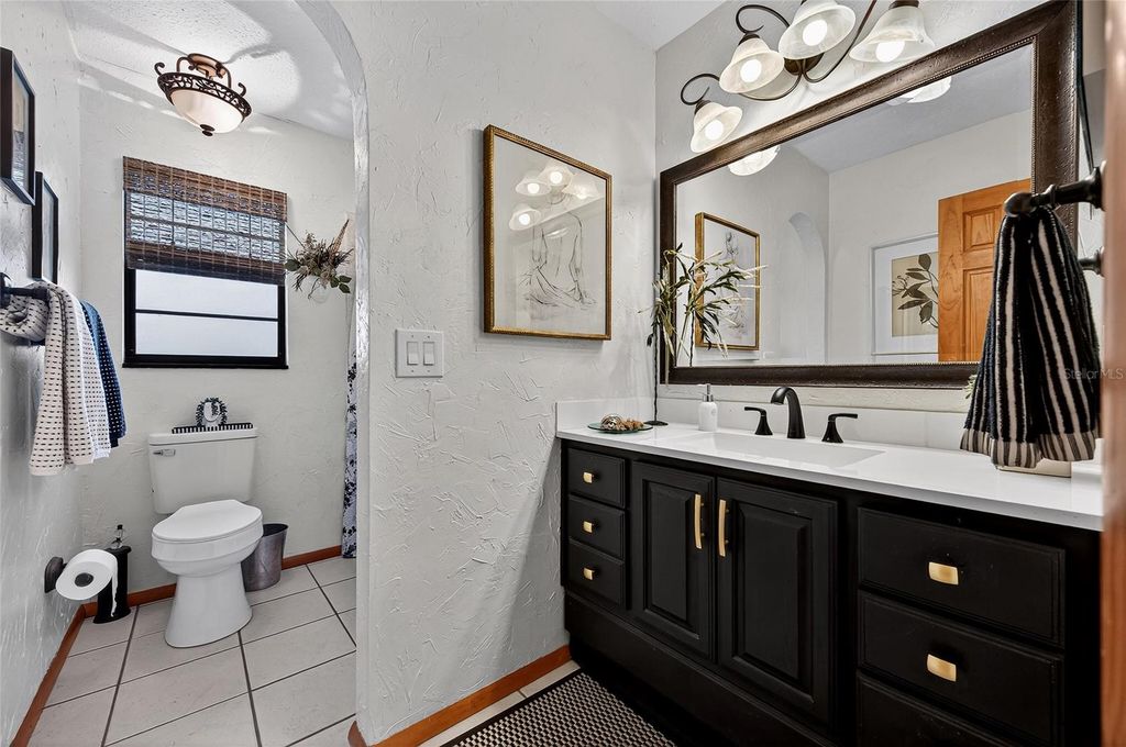 Image 56 of property listing at 5841 OSPREY ROAD, Venice, FL 34293