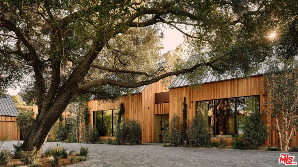 3405 Fryman Road, Studio City, CA 91604