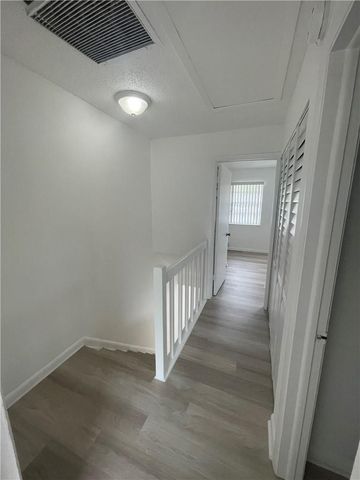 2896 S Edgehill Lane 2896, Cooper City, FL 33026