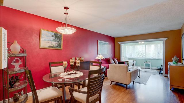 3150 Holiday Springs Boulevard 311, Margate, FL 33063