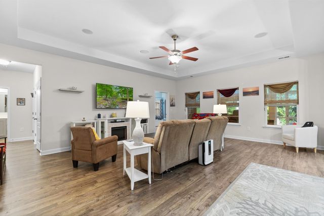 912 Queensferry Ct., Conway, SC 29526