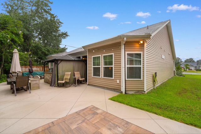 912 Queensferry Ct., Conway, SC 29526