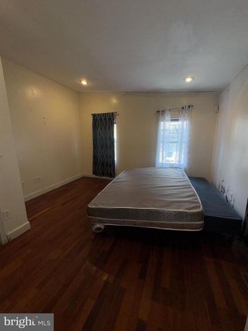 200 S PARRISH ST, Baltimore, MD 21223