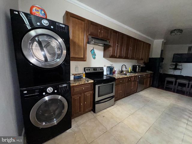 200 S PARRISH ST, Baltimore, MD 21223