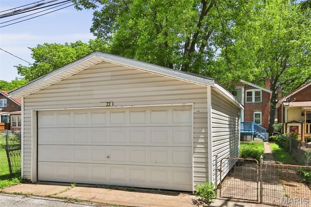 4822 Milentz Avenue, St Louis, MO 63116